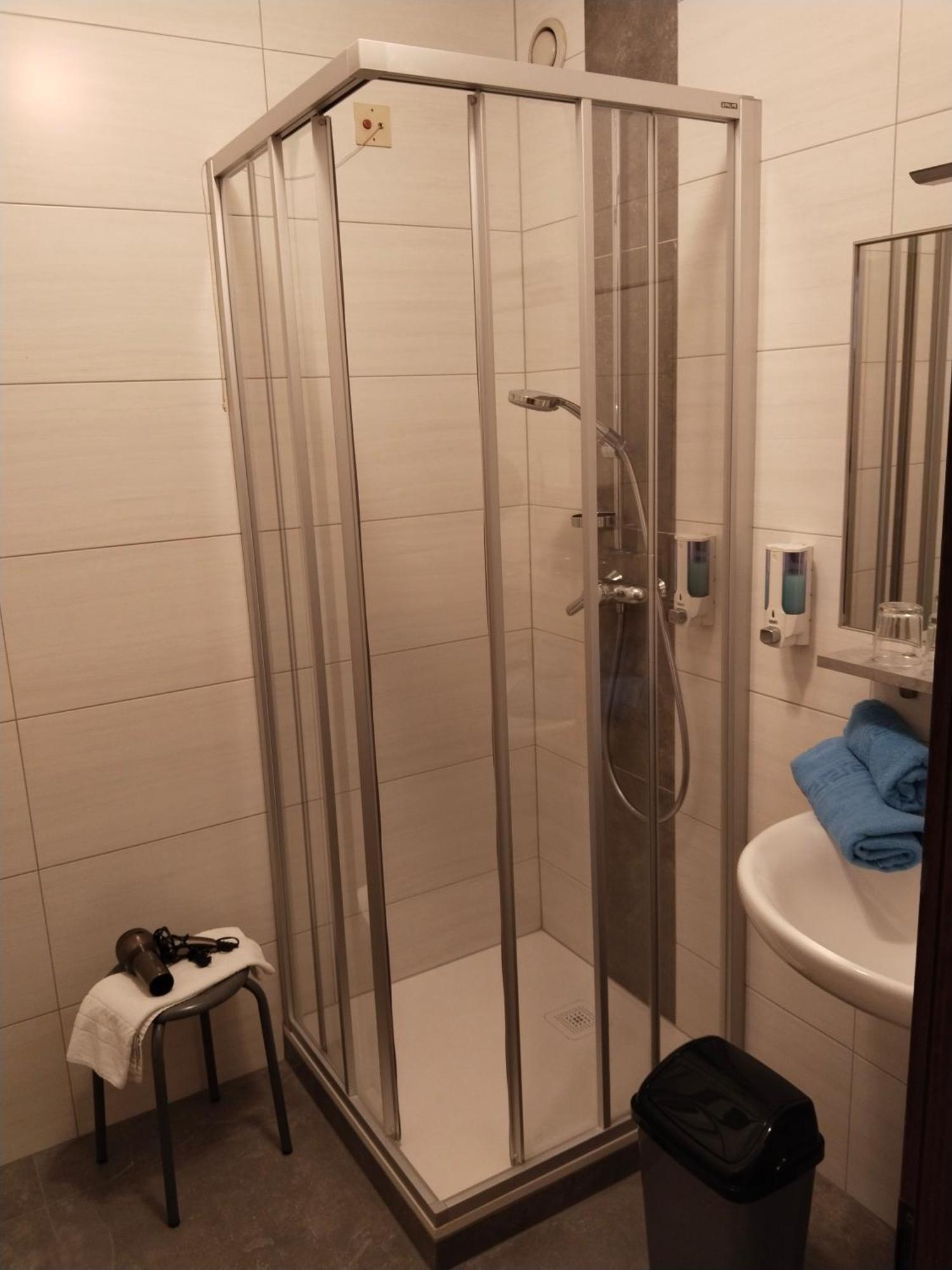 Dolomitenhotel Lienz Ngoại thất bức ảnh