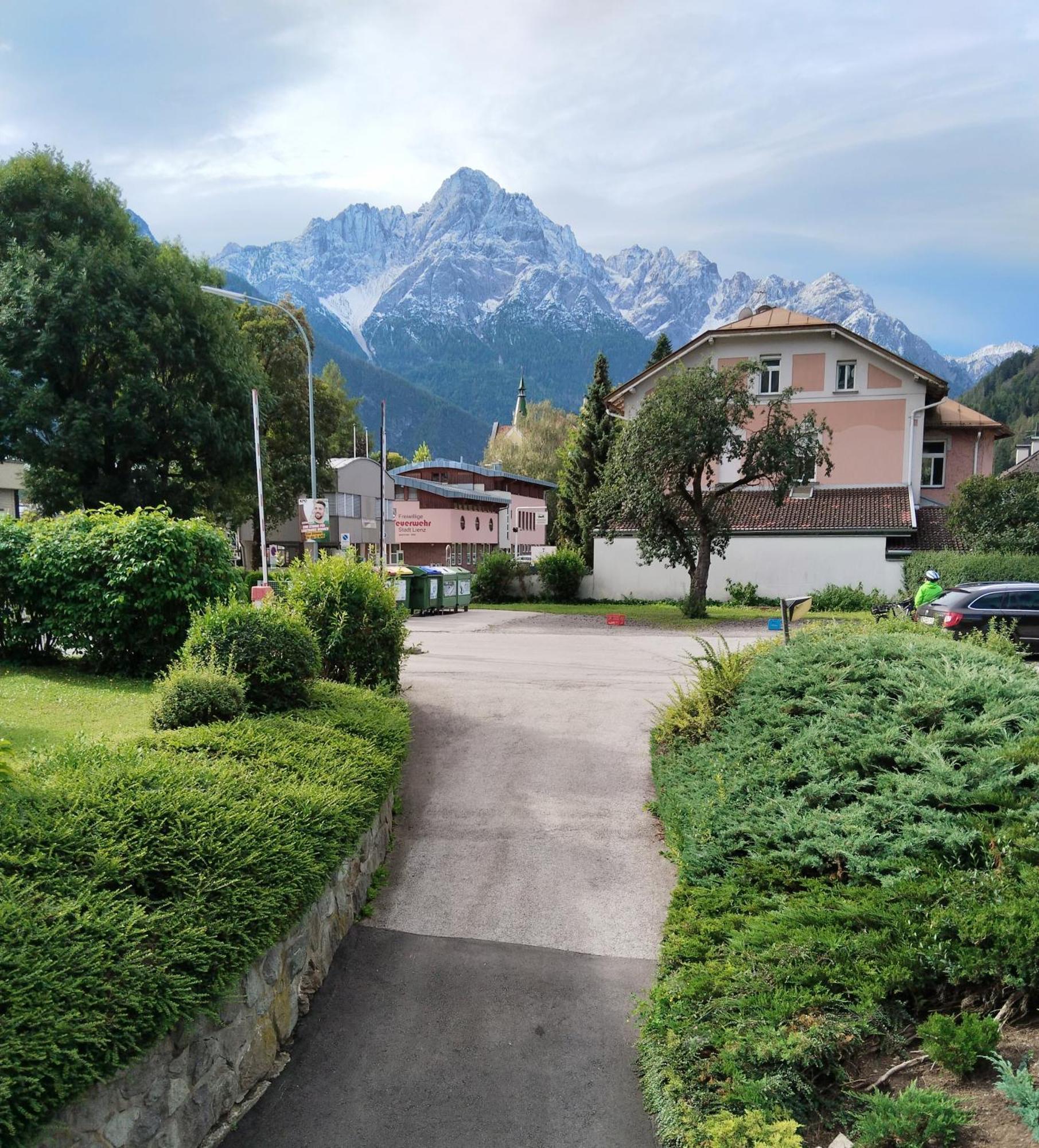Dolomitenhotel Lienz Ngoại thất bức ảnh